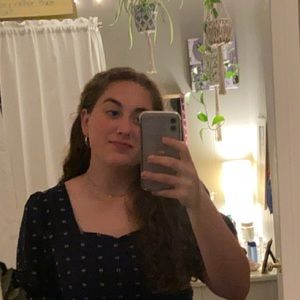 Meet your Posher, Katie rose